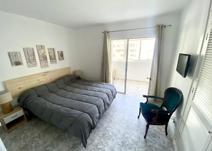 Centro Con Piscina * מארבלה